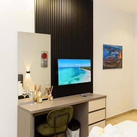 Palm Side Hotel Vlorë エクステリア 写真
