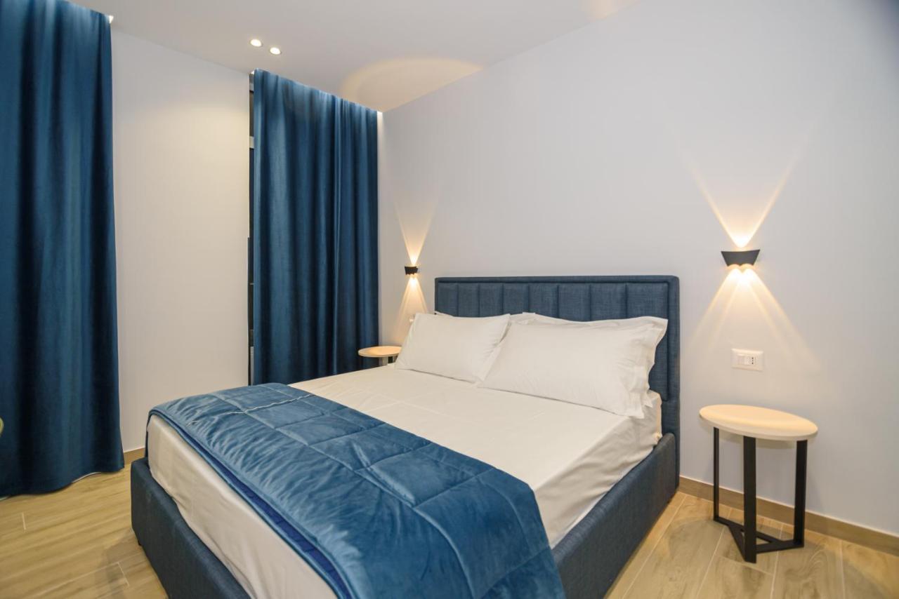 Palm Side Hotel Vlorë エクステリア 写真
