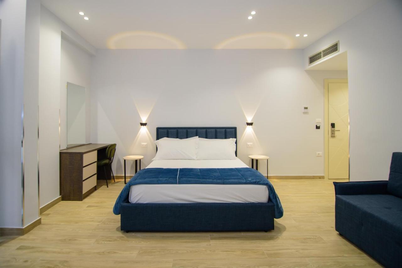 Palm Side Hotel Vlorë エクステリア 写真