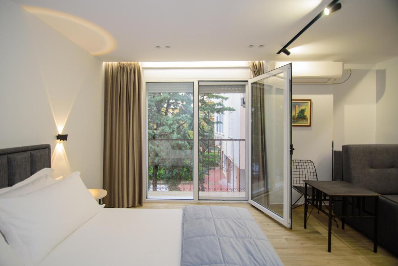 Palm Side Hotel Vlorë エクステリア 写真