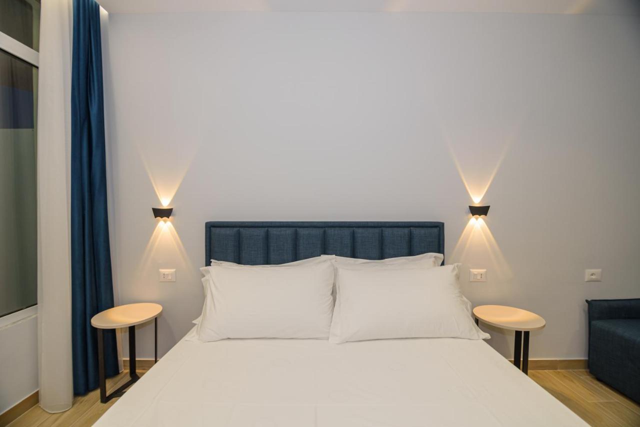Palm Side Hotel Vlorë エクステリア 写真