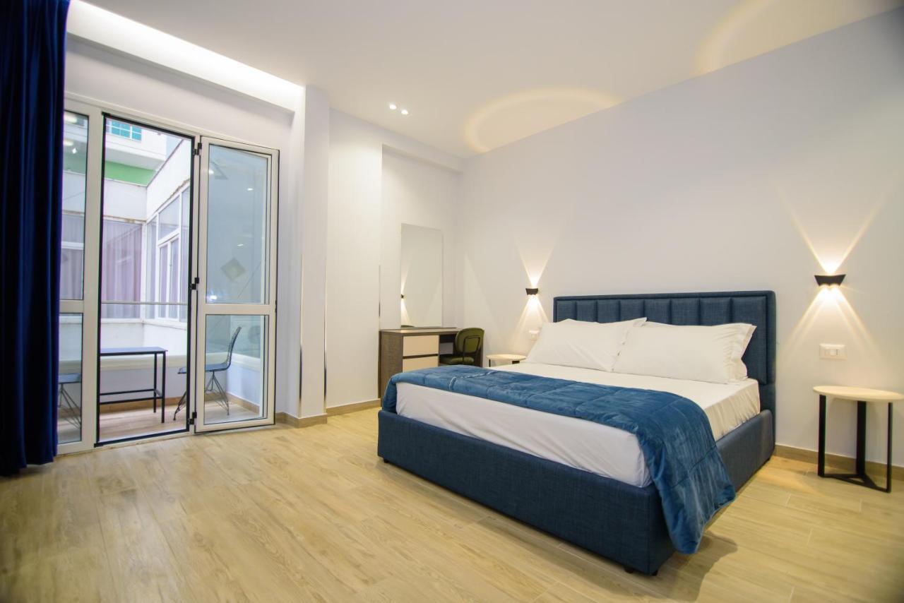 Palm Side Hotel Vlorë エクステリア 写真