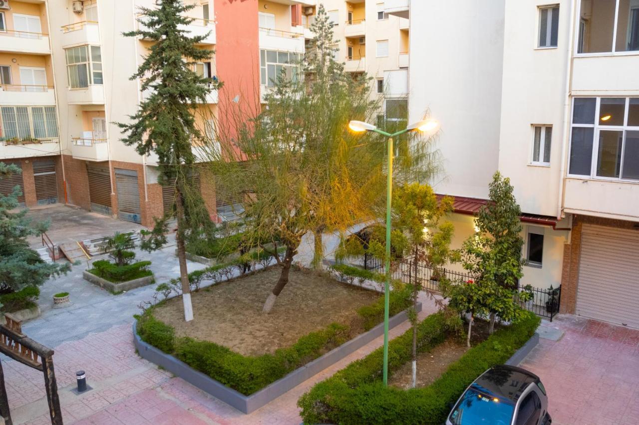 Palm Side Hotel Vlorë エクステリア 写真