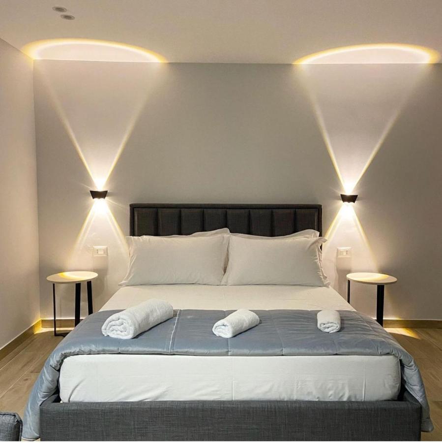 Palm Side Hotel Vlorë エクステリア 写真