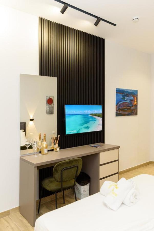 Palm Side Hotel Vlorë エクステリア 写真