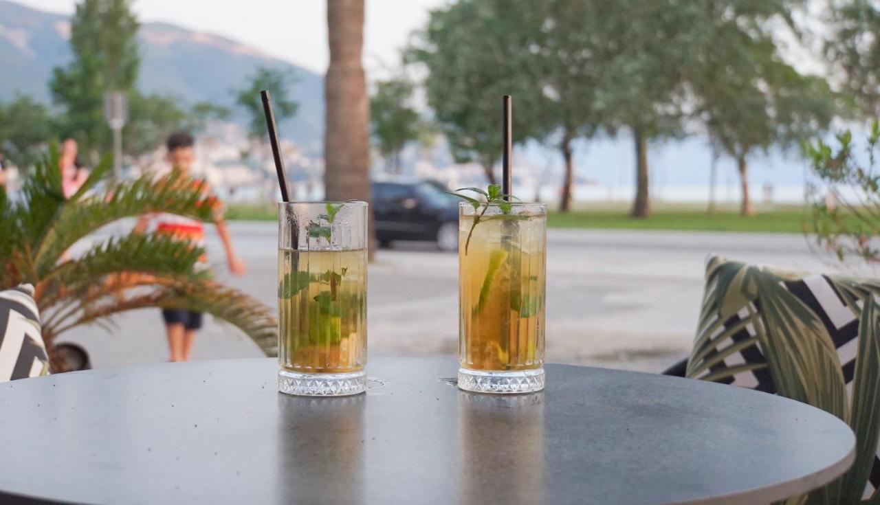 Palm Side Hotel Vlorë エクステリア 写真