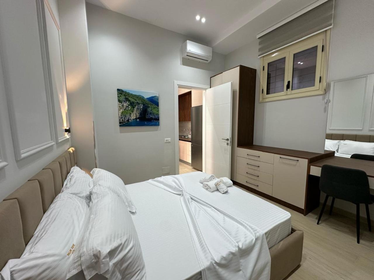 Palm Side Hotel Vlorë エクステリア 写真